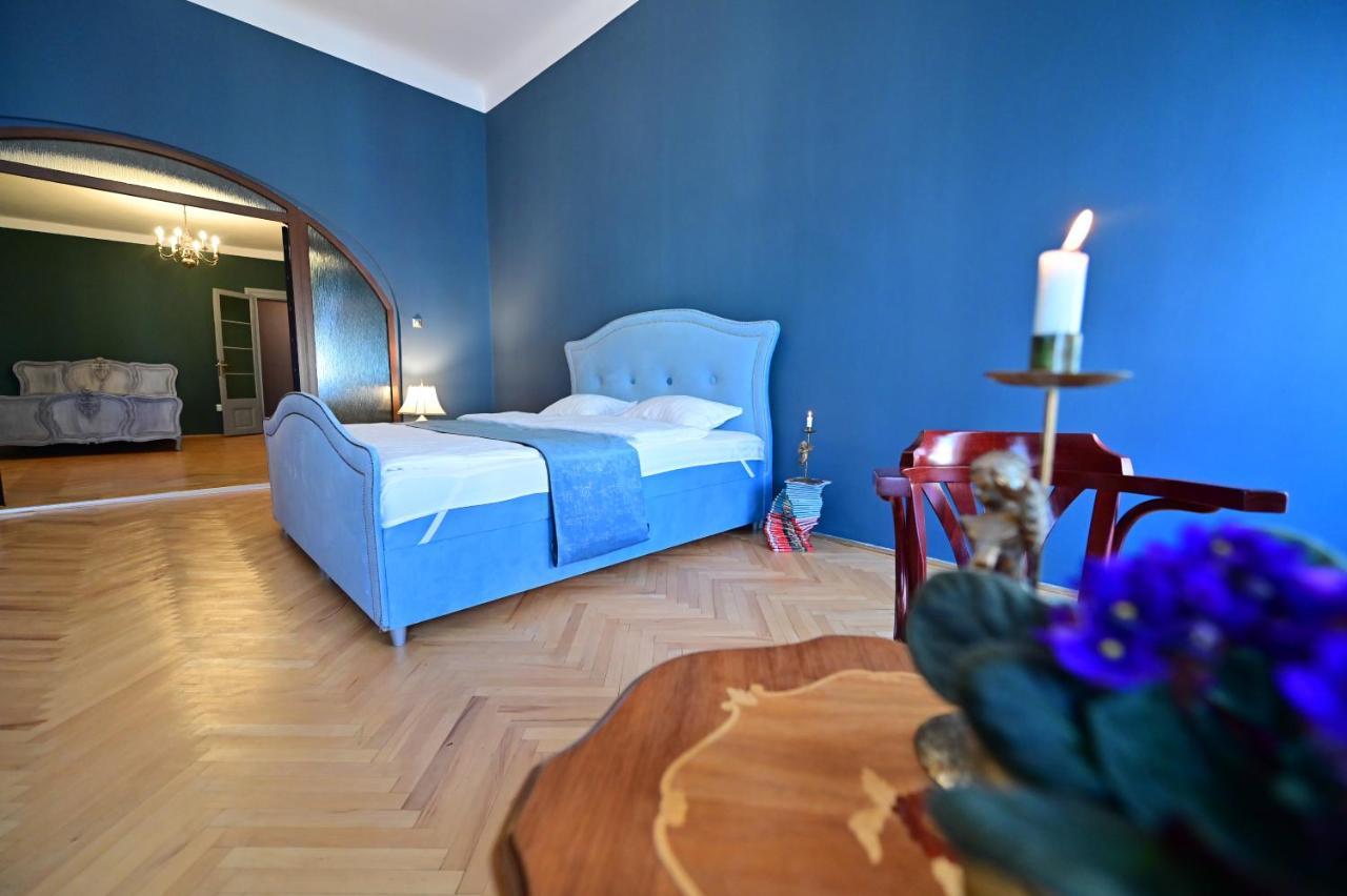 Lovely 2 Bedroom Apartment In Historic City Center Sibiu Exterior foto
